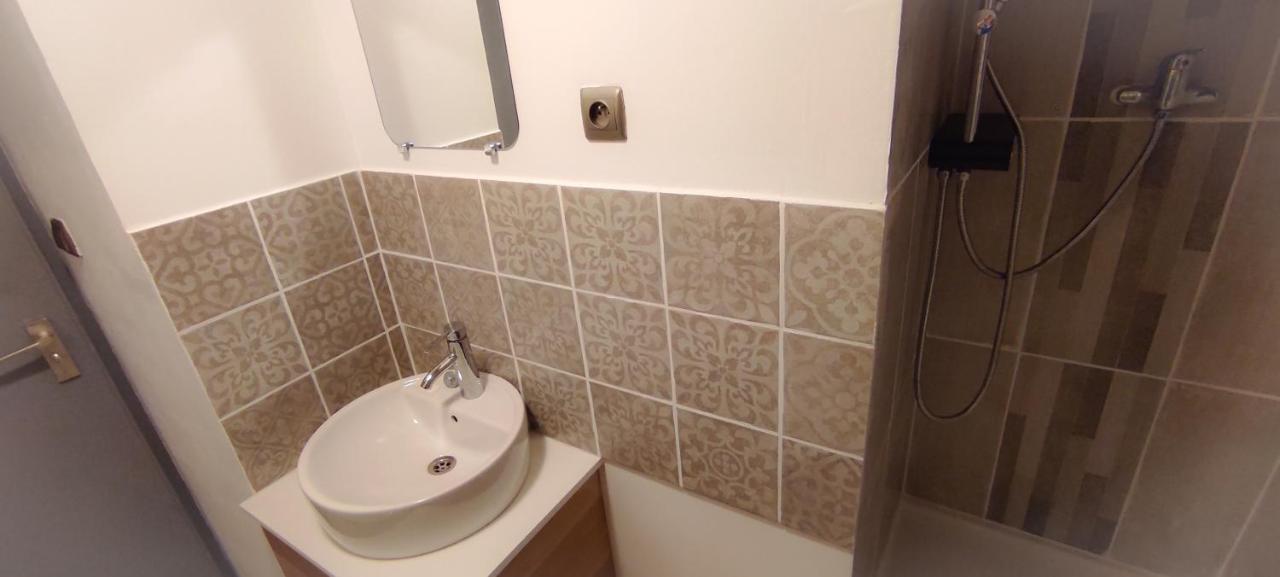 Studio 26m2 centre ville rénové avec parking privé La Grande Motte Extérieur photo