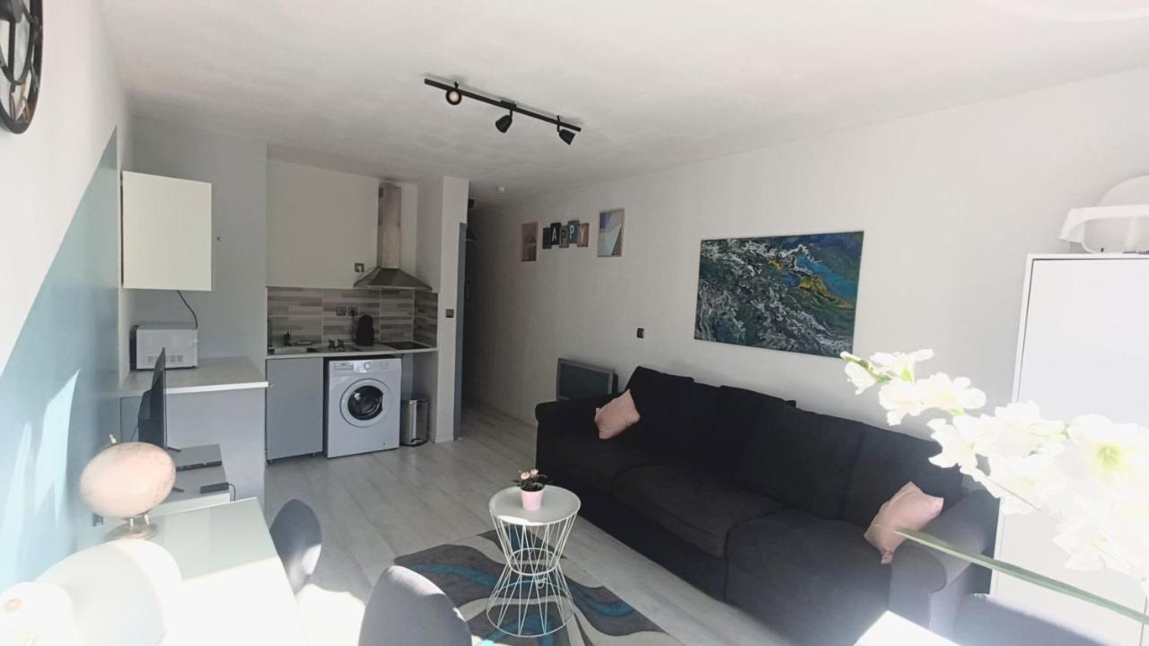 Studio 26m2 centre ville rénové avec parking privé La Grande Motte Extérieur photo